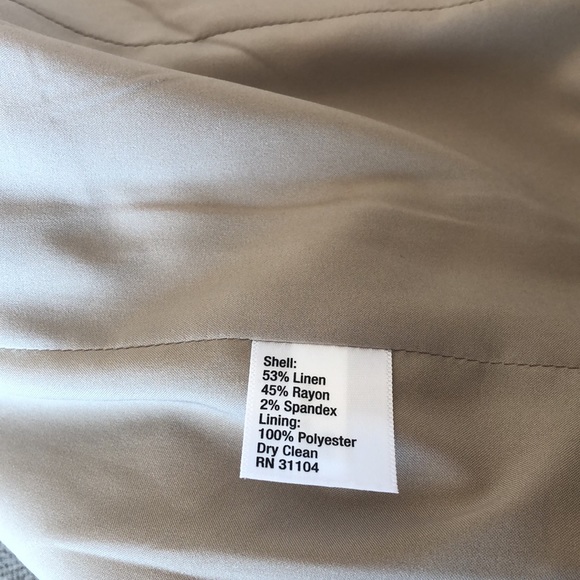 The Limited notched collar linen blazer; lined single button with flap pockets - Picture 6 of 6